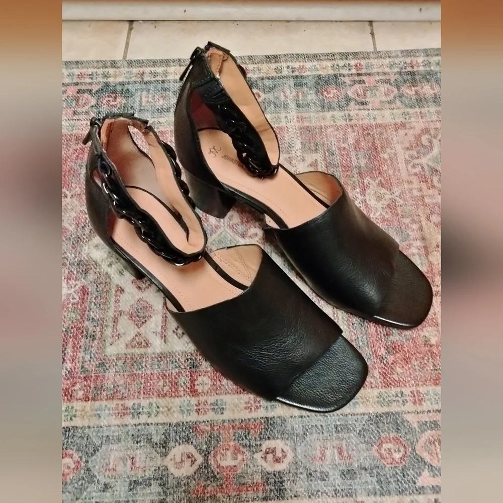 Johnston & Murphy Black Evelyn Chain Leather Shoes - Picture 3 of 8